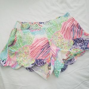 Lilly Pulitzer Dahlia scalloped shorts